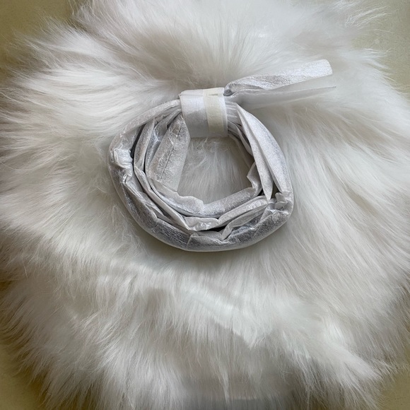 EUC Kate spade New York Eva lemon zest bucket bag/ crossbody - Picture 12 of 15